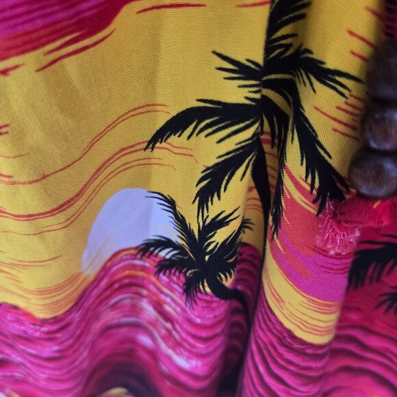 Vintage Palmwave Hawaii Pink Red 100% Rayon Beaded Tie Aloha Dress Size Small - Picture 10 of 12